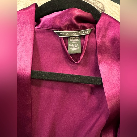 Victoria’s Secret Robe - Picture 4 of 4